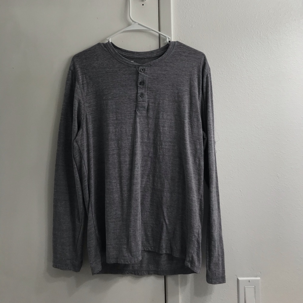 Men’s Medium Public Opinion Grey Long Sleeve